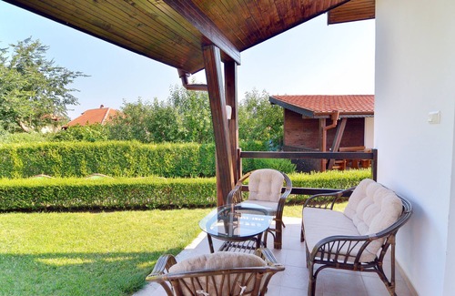 Bryastovets Maison | Sunny Hills Villa * plage ensoleillée
