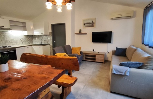 Peroj Maison | Maison de vacances Kolic avec piscine