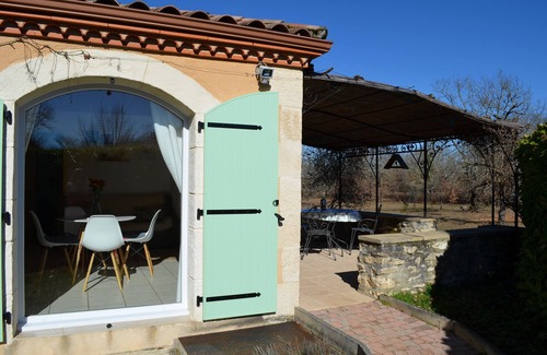 Lalbenque Maison | Vacances ensoleillées au calme à la campagne avec piscine dans le Quercy