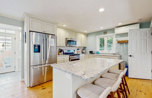 Wells Beach Maison | Sunny home near the sand with bikes, grill, firepit, & balcony- dog-friendly
