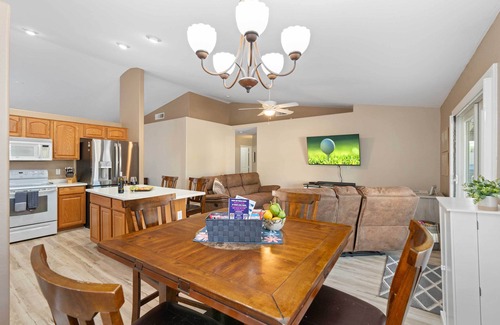 Castlegate Maison | Sunny Home w/ Backyard Oasis in San Tan Valley!