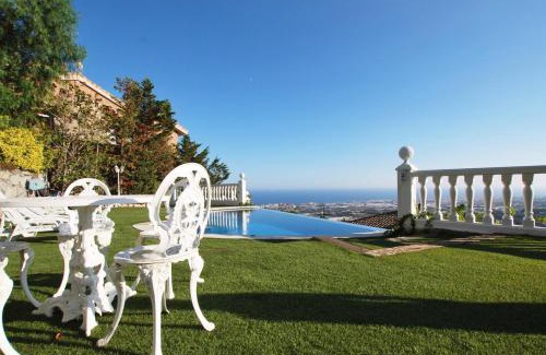 Cabrils Appartement | Sunny house