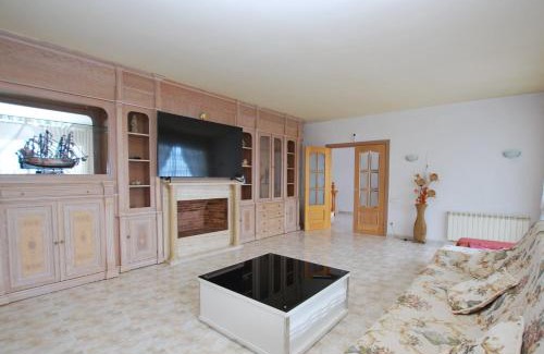 Cabrils Appartement | Sunny house