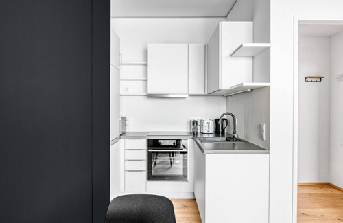 Erdberg Appartement | Sunny Landstraße 1BR w/ Pool & Roof Lounge, near Metro U3, by Blueground