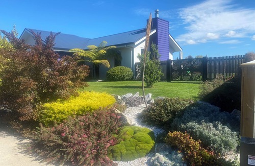 Mapua Maison | Sunny little heaven in Māpua