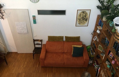 Villapizzone Appartement | Sunny Loft Warehouse Conversion & Spacious Terrace