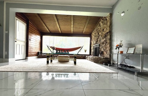 Orlando Maison | Sunny palm breeze home near UCF