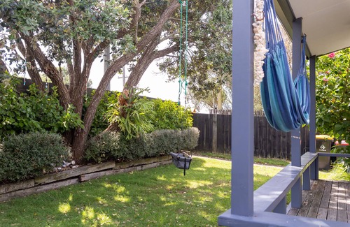 Papamoa Beach Maison | Sunny Pap beach house - filled with sun. ☀️🌊