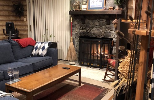 Wheaton-Glenmont Maison | Sunny Peaceful Suburban Washington DC Escape