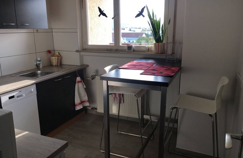 Fasanenhof Copropriété | penthouse ensoleillé, TRÈS bon emplacement, juste avec bus en 6 min., A8