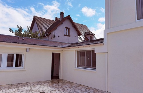 Villemomble Appartement | Sunny Private Studio/Free charging parking N3