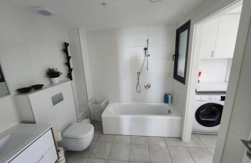 Bat Yam Appartement | Sunny Sea View 4B apt 29 floor