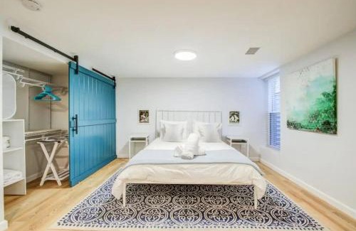 Crestwood Appartement | SUNNY, SERENE & CENTRALLY-Located STUDIO *PRIVACY *COMFORT *5-STARS