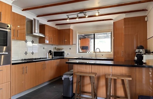 Lake Illawarra Maison | Sunny Shores House with Private Pool, pet friendly