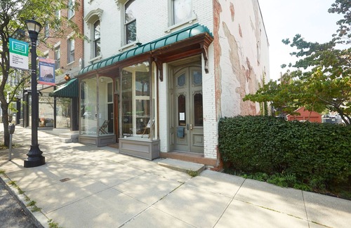 Hudson Appartement | Sunny, Spacious & Central: Top Hat