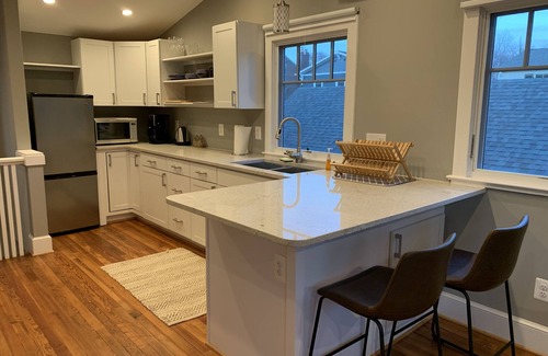 Del Ray Appartement | Sunny, Stylish Carriage House