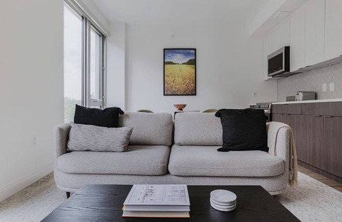 Capitol Hill Appartement | Sunny SW Waterfront Jr 1BR w/ Roof Pool, nr Nightlife, by Blueground