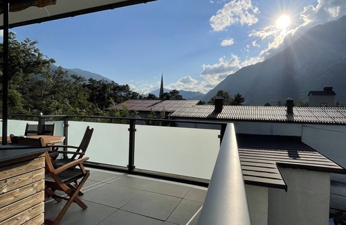 Oetztal-Bahnhof Appartement | Sunny top floor apartment in a top location