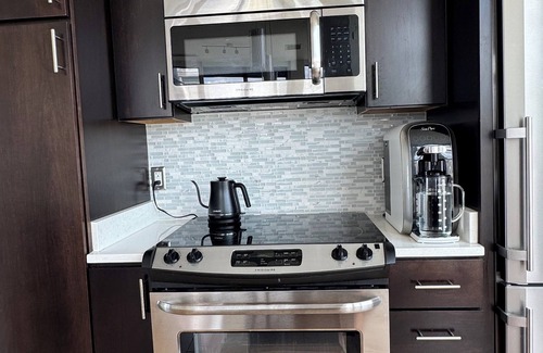 Cardozo Appartement | Sunny U Street + Balcony & Views
