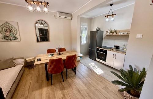Pricelje Maison | Sunny village, pool house