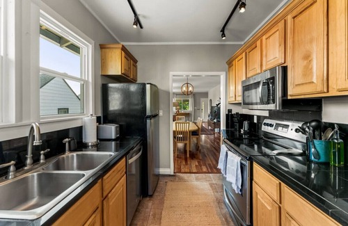 Edgewater Maison | Sunny West Denver Escape | Stylish 2BR Retreat