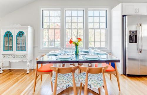Westport Appartement | Sunny Westport 2 BR Retreat above Historic Mill