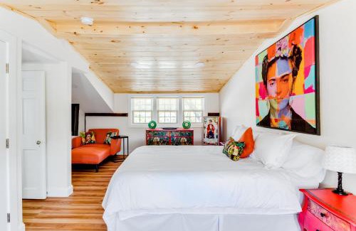 Westport Appartement | Sunny Westport 2 BR Retreat above Historic Mill