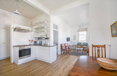 Kalk Bay Appartement | Sunny Windsor Apt in the heart of Kalk Bay
