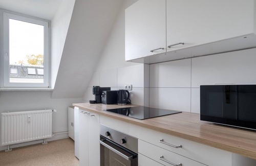Zehlendorf Appartement | Sunny Zehlendorf 3BR, Fully Furnished & Equipped, by Blueground