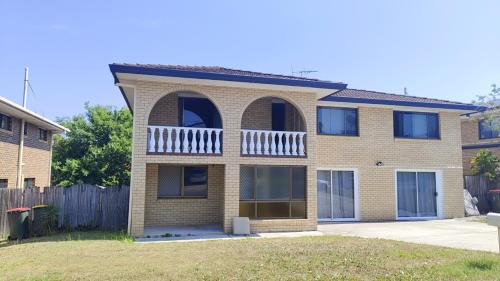 Sunnybank Hills Maison | Sunnybank Hills Home - Near Shopping & Dining