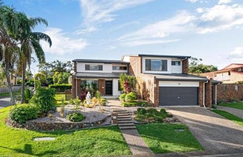 Sunnybank Hills Maison | Sunnybank Hills Retreat 6 Beds Near Market Square