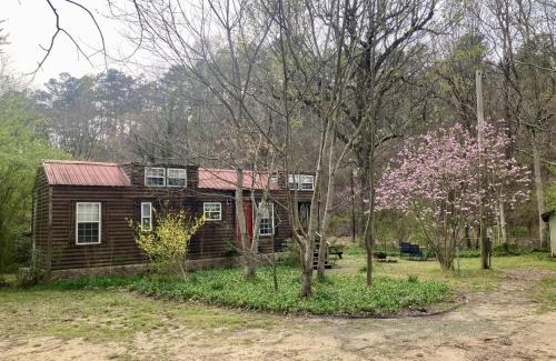 Mena Maison | Sunnybrook Cabin, wooded, private with stream, near ATV trails