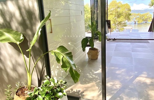 Brisbane Waterfront Maison | Sunny’s hideout