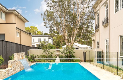 North Turramurra Maison | 'Sunnyside' - Grand Turramurra Mansion with pool, cinema, butlers kitchen, the perfect entertainer!