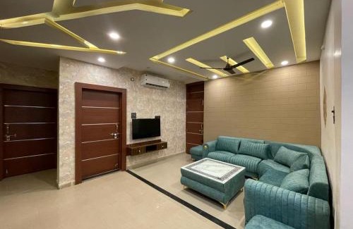 Gwalior Appartement | SunRays - Unique 3BHK in the Heart of the City