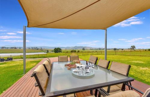 Anambah Maison | Sunrise and Sunset Hot Tub Views 600m walk to Doltone Anambah House Wedding Venue at Pelican Plains