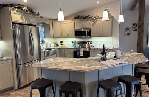 Valois Maison | Sunrise at the Sawmill - Couples Retreat!