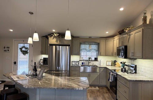 Valois Maison | Sunrise at the Sawmill - Couples Retreat!