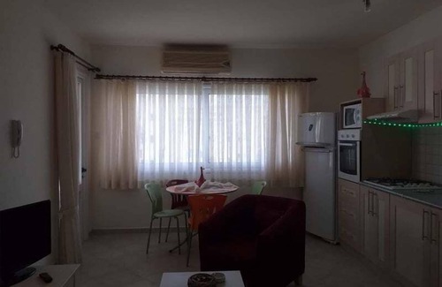 Gastria Appartement | Sunrise Beach Club-Sleeps 6-AirCon-Sea View