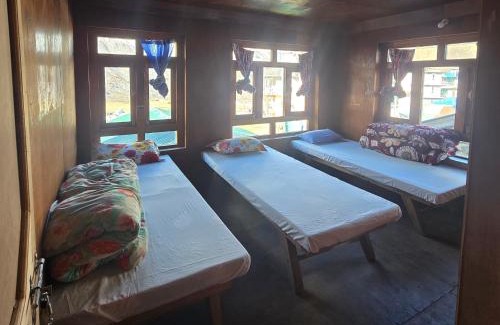Gosainkund Maison | Sunrise Guest House
