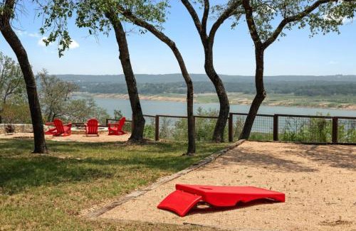 Spicewood Maison | Sunrise Lodge - Daybreak Cottage