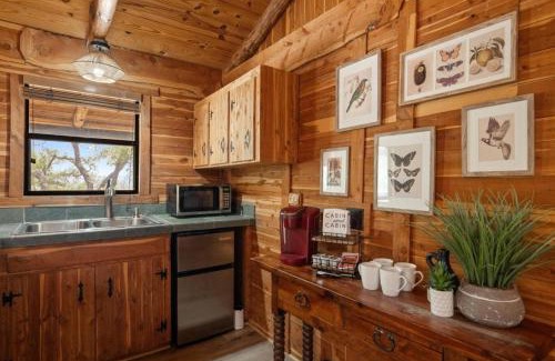 Spicewood Maison | Sunrise Lodge - Daybreak Cottage