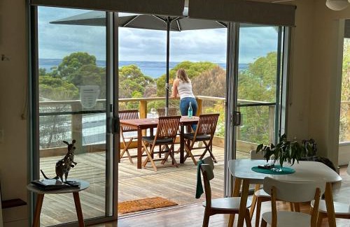 American River Appartement | Sunrise on Falie Seaview Eco Accommodation