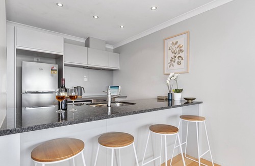 Papamoa Beach Cottage | Sunrise Retreat - Papamoa