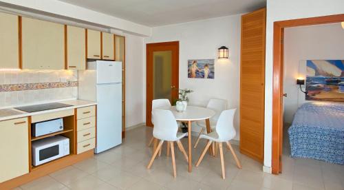 Miami Platja Appartement | Sunrise Studio Sorolla, 150 m de la playa