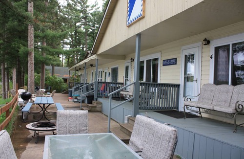 Waupaca Cottage | Levers et couchers de soleil à ne pas oublier les O'Lakes de la chaîne à Waupaca, WI