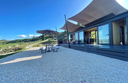 Hangatiki Maison | Sunset, 2 Bed W/outdoor Bath