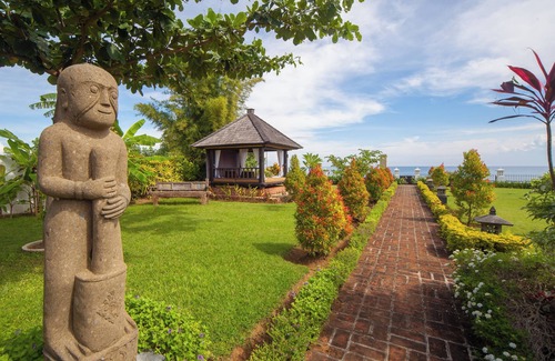 Banjartegehe Villa | ☀Sunset☀ Beachfront Dreamvilla Lovina avec piscine