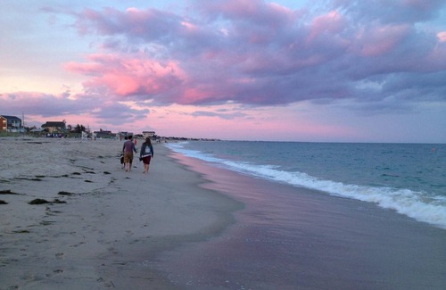 Charlestown Maison | SUNSET BREEZE- BEACH HOME. Escapade propre, fraîche et familiale