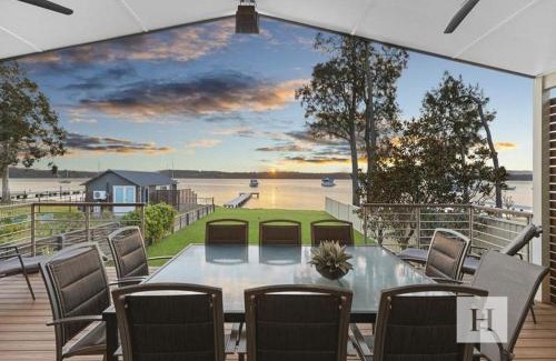 Mannering Park Maison | Sunset Central Coast